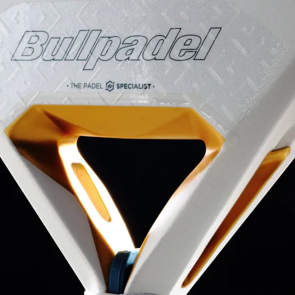 Ракетка для падела BULLPADEL Pearl 26, 493804, для профессионалов, карбон, бело-серый за 35&nbsp;929.50 ₽ в Москве