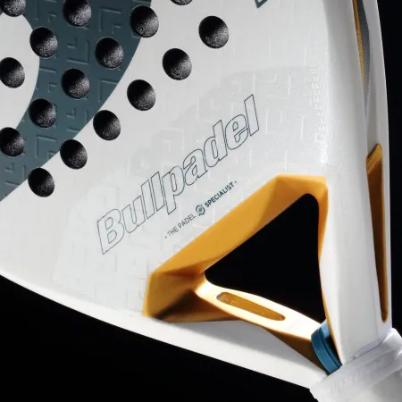 Ракетка для падела BULLPADEL Pearl 26, 493804, для профессионалов, карбон, бело-серый за 35&nbsp;929.50 ₽ купить в Москве